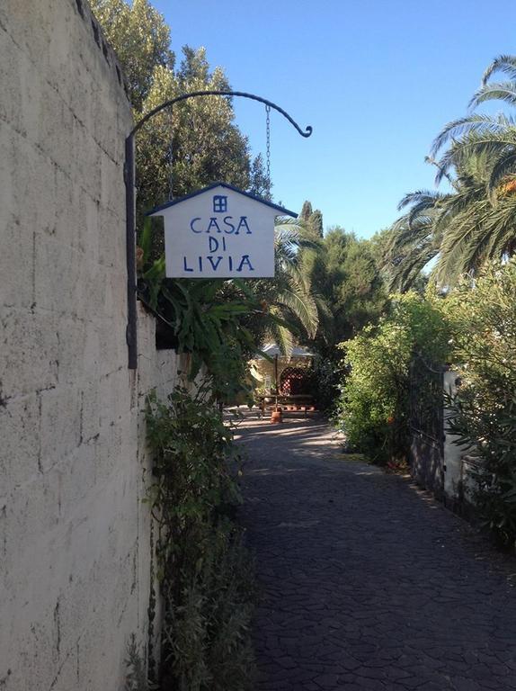 شقة Casa Di Livia SantʼAnna Arresi المظهر الخارجي الصورة